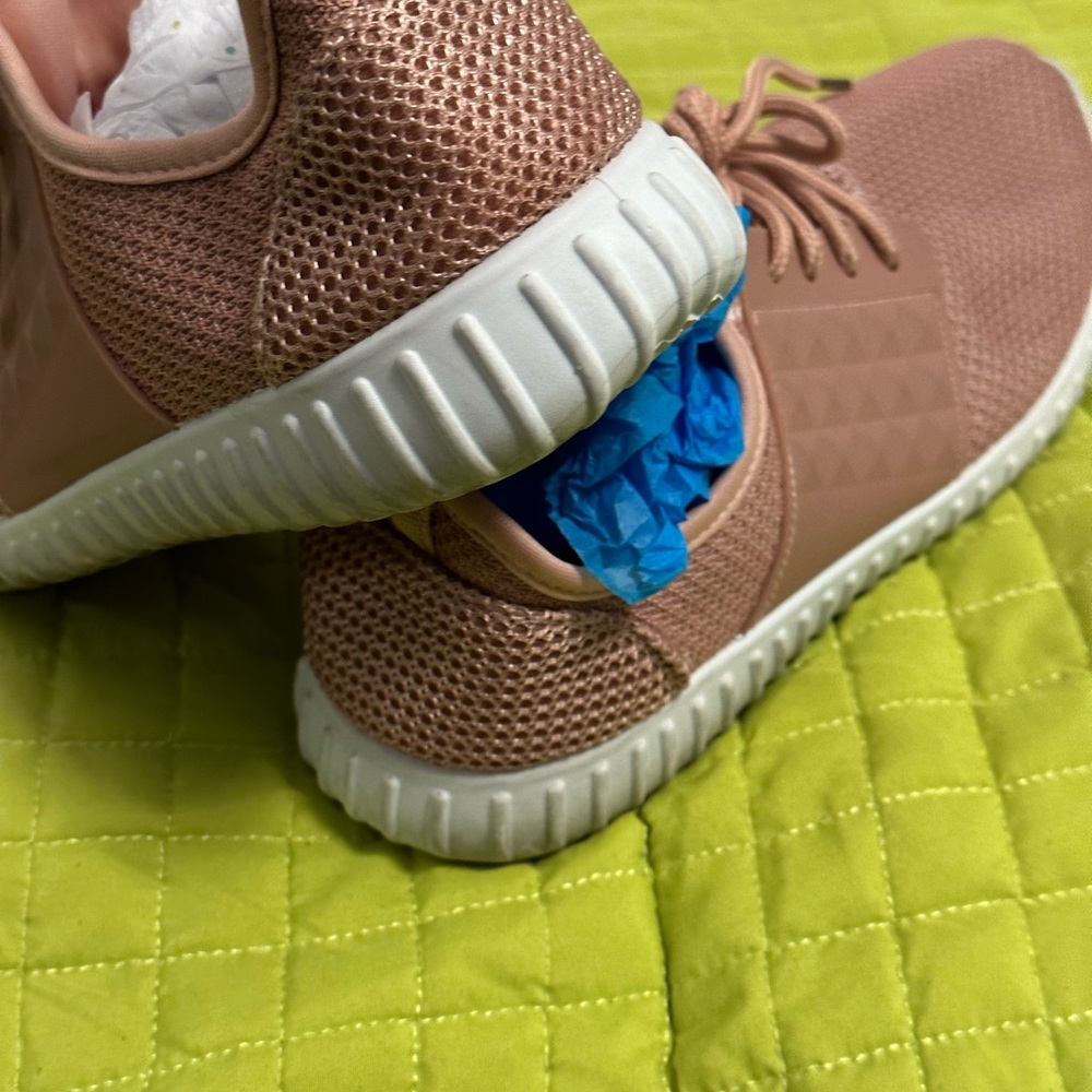 Cute basic ladies sneaker - Picture 4 of 4